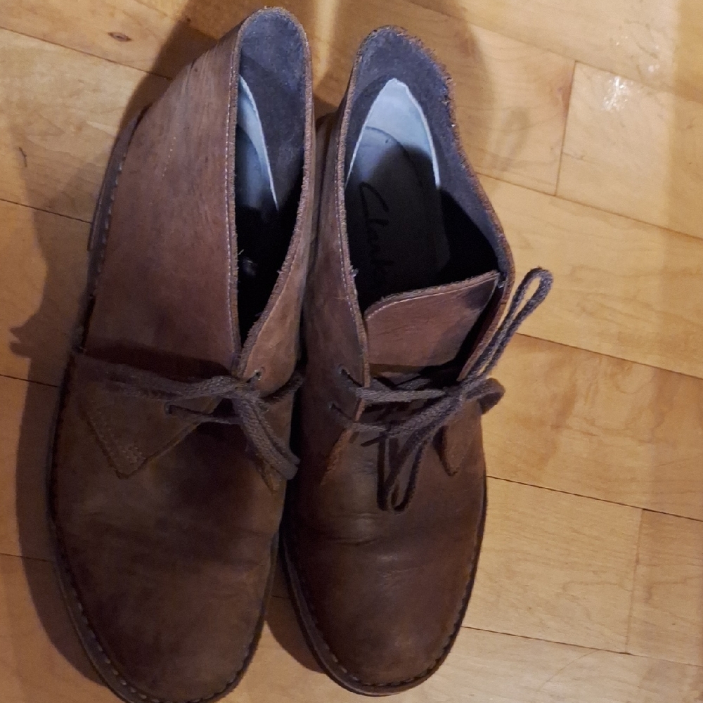 Clarks Men's Tan Chukka Boots
